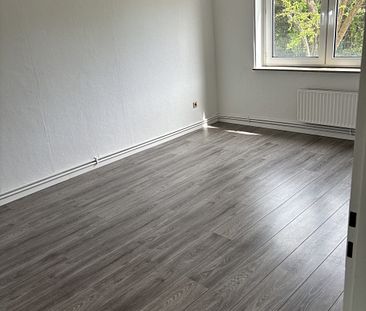 Gut geschnittene 4-Zimmer-Wohnung in Giesen! - Foto 2