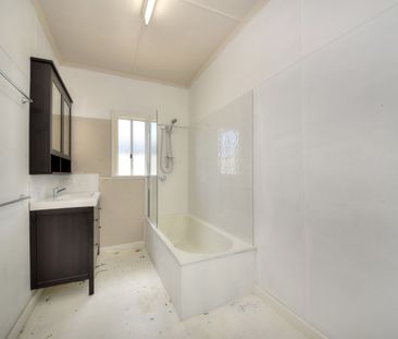 60 Seagull Avenue, Mermaid Beach QLD 4218 - House For Rent | Domain - Photo 5