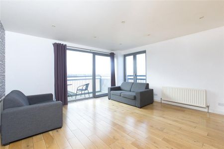 3 bedroom flat to rent - Photo 2