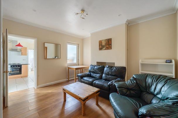 4 bedroom terraced house to rent - Photo 1