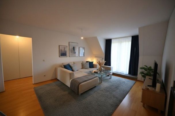 Exklusive Dachgeschosswohnung mit großer Terrasse – Ruheoase im Herzen von Linz - Photo 1