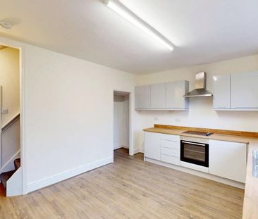 2 bedroom terraced house to rent - Photo 3