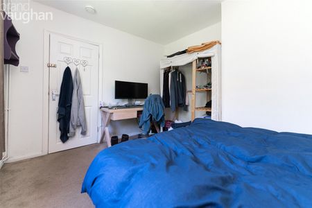 6 bedroom terraced house to rent - Photo 3