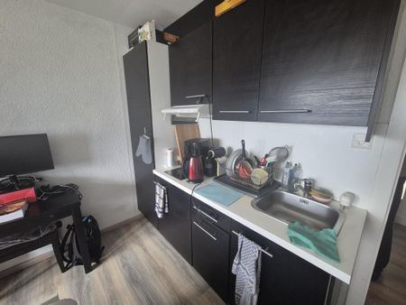 Furnished studio with quiet view - Photo 5