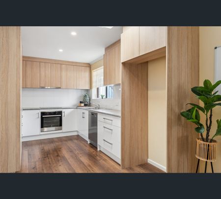 40 wootoona Avenue, Christies Beach, SA 5165 - Photo 3