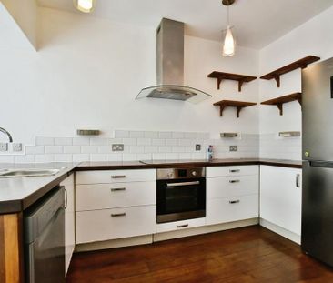 2 bedroom end of terrace house to rent - Photo 1