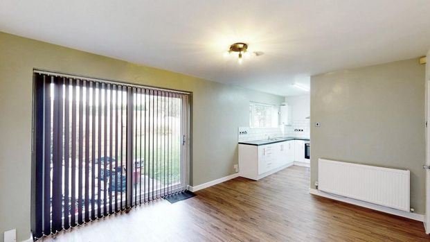 2 bedroom ground floor flat to rent - Photo 1