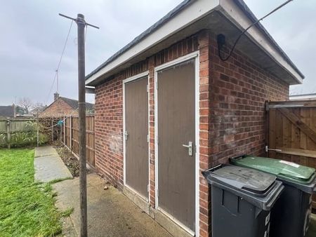 Curwen Road - Photo 3