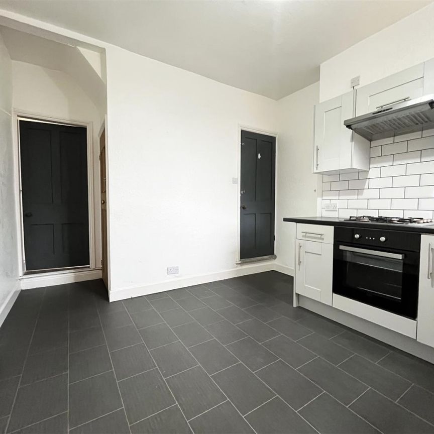 2 bedroom End of terrace house to rent - Photo 1