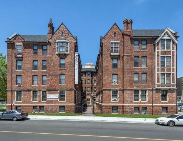 280 Park Street West-Royal Windsor Apartments | 280 Park Street West, Windsor - Photo 1