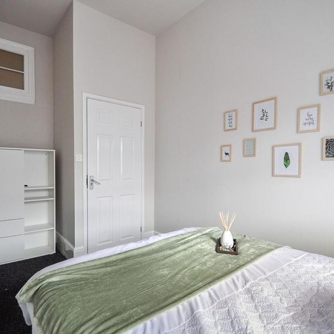 1 bedroom in a house share to rent - Photo 1