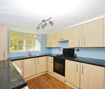2 bedroom end of terrace house to rent - Photo 4