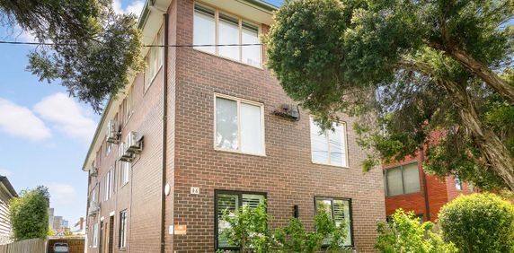 3/36 Davison Street, Richmond, VIC 3121 - Photo 2