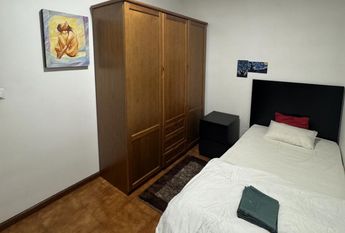 Quartos em T5 duplex Porto HSJoao