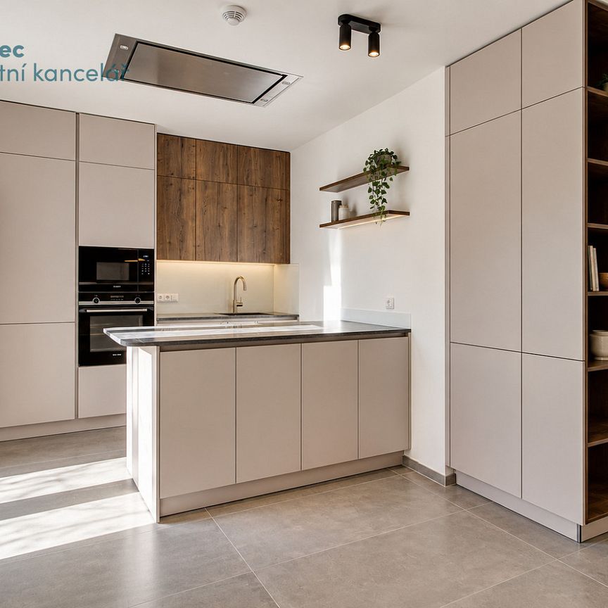 Pronájem bytu 3+kk 78 m² - Photo 1