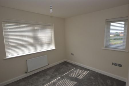 3 bedroom House To Let - Photo 4