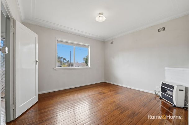 Spacious Family Home in South East Armidale - Photo 1