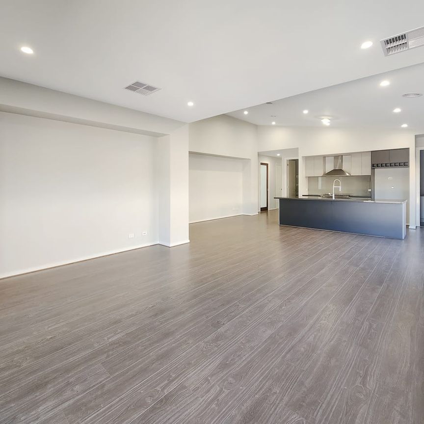 Stunning Four-Bedroom Home in Jubilee Estate - Photo 1