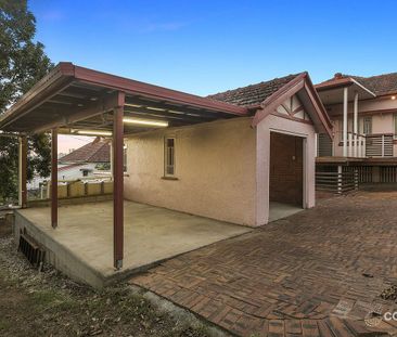 Stunning Character Qlder with City Views + the option of Home Offic... - Photo 2