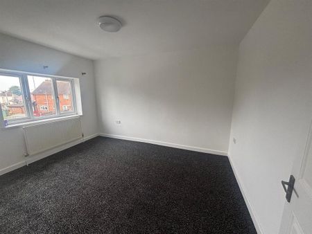 2 bedroom end of terrace house to rent - Photo 2