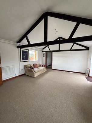 1 bedroom barn to rent - Photo 1