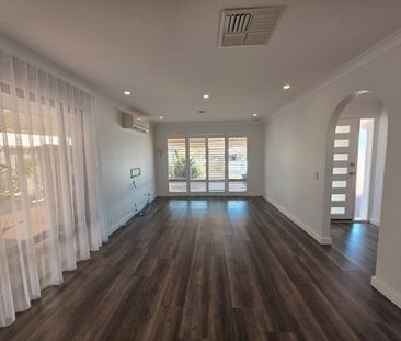 Celebrate the Season in Style: Family Home with Granny Flat & Pool - Photo 4