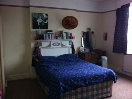 6/7 bedroom property available near Kingston Uni - Photo 3