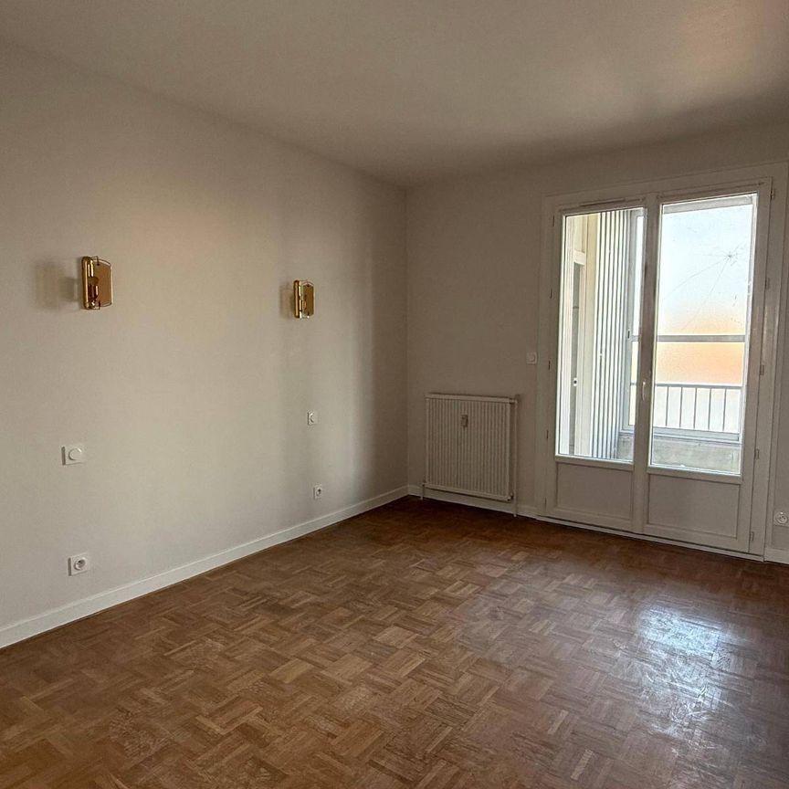 Location appartement 5 pièces 93.94 m² à Romans-sur-Isère (26100) 4 - Photo 1