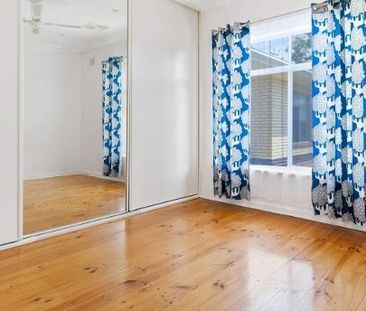 4/16 Golflands Terrace, Glenelg North SA 5045 - House For Rent | Do... - Photo 2