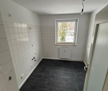 **Gemütlich und frisch RENOVIERT**4-Zimmerwohnung mit Balkon** - Photo 3