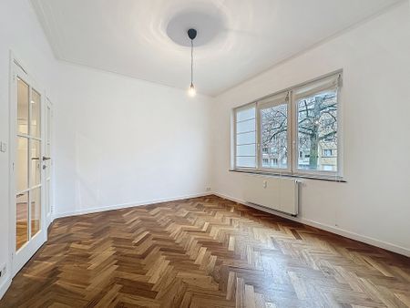 Appartement met twee slaapkamers in Ixelles - Photo 2