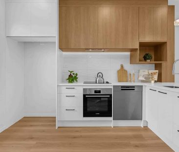 Modern 2 Bedroom + Study - Photo 4