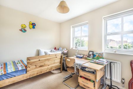 4 bedroom detached house to rent - Photo 2