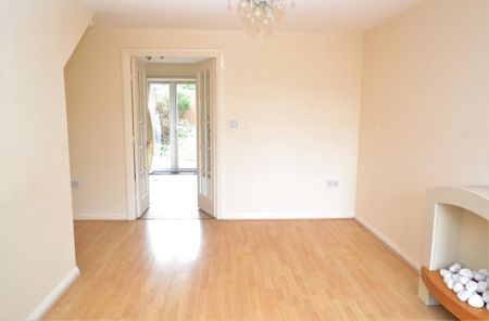 2 bedroom townhouse to rent - Photo 2