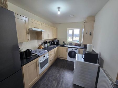 2 bedroom coach house to rent - Photo 5