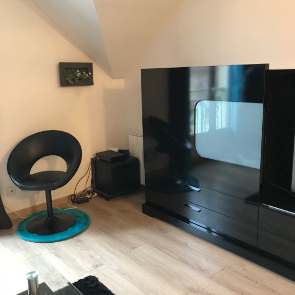 STUDIO MEUBLE 33M2 MAURECOURT - Photo 1