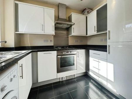 3 bedroom apartment to rent - Photo 3