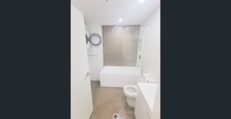 1 Bed + large study for rent - Photo 2