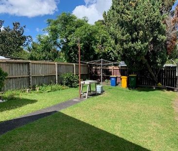 Spacious warm 3 Bedroom - Photo 1