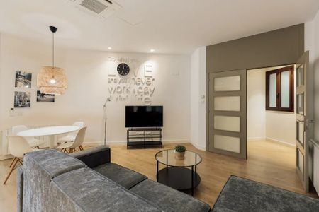 Carrer de Balmes, Barcelona, Catalonia 08007 - Photo 3