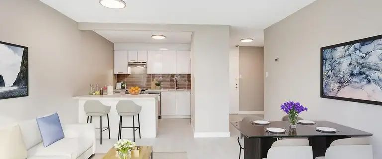 Villa Saint-Jean | 4150 Boulevard Saint-Jean, Dollard-des-Ormeaux - Photo 1