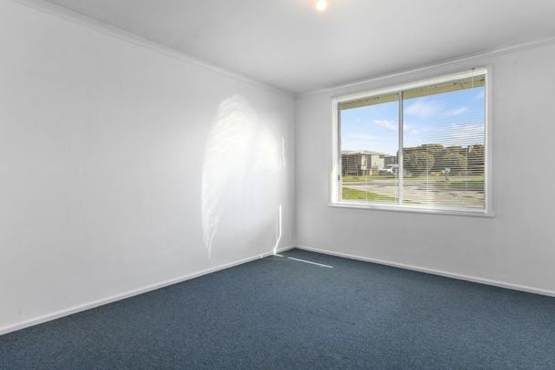 Spacious Home With River Views - Photo 1