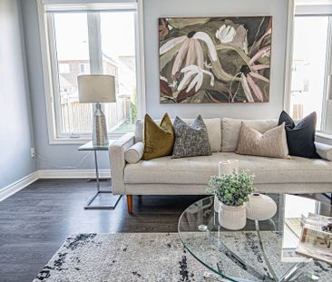 For Lease - 10 Mccabe Lane, New Tecumseth, Ontario - Photo 1