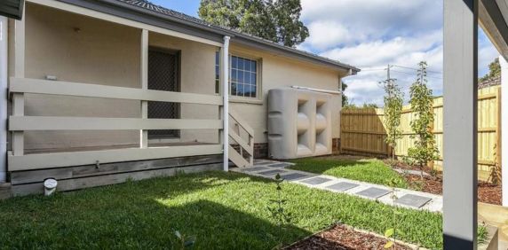 Charming Weatherboard Home - Photo 2