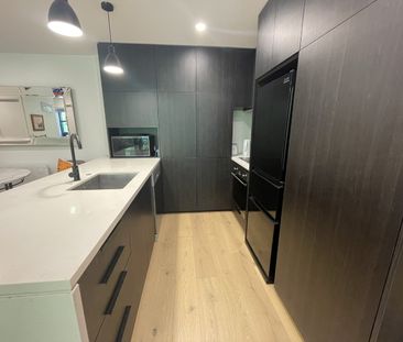 Fully furnished and stylish - Photo 6