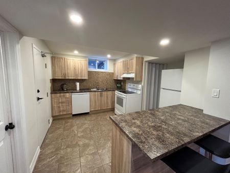 For Lease - 36 Aurora Heights Drive, Aurora, Ontario - Photo 2