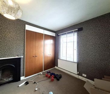 3 bedroom end of terrace house to rent - Photo 5