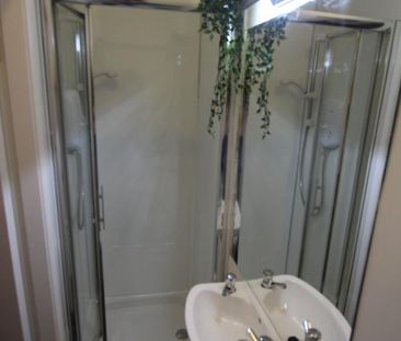 6 bedroom house share to rent - Photo 1