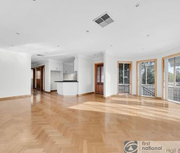 Comfort, Convenience & Contemporary Living - Photo 2