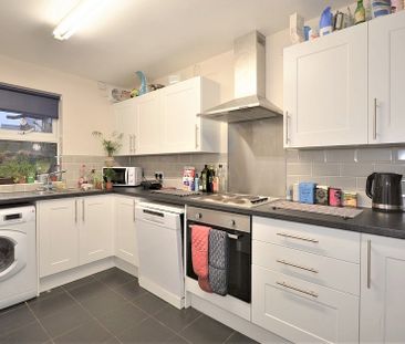109 Broomspring Lane, Broomhall, Sheffield S10 2FD - Photo 3